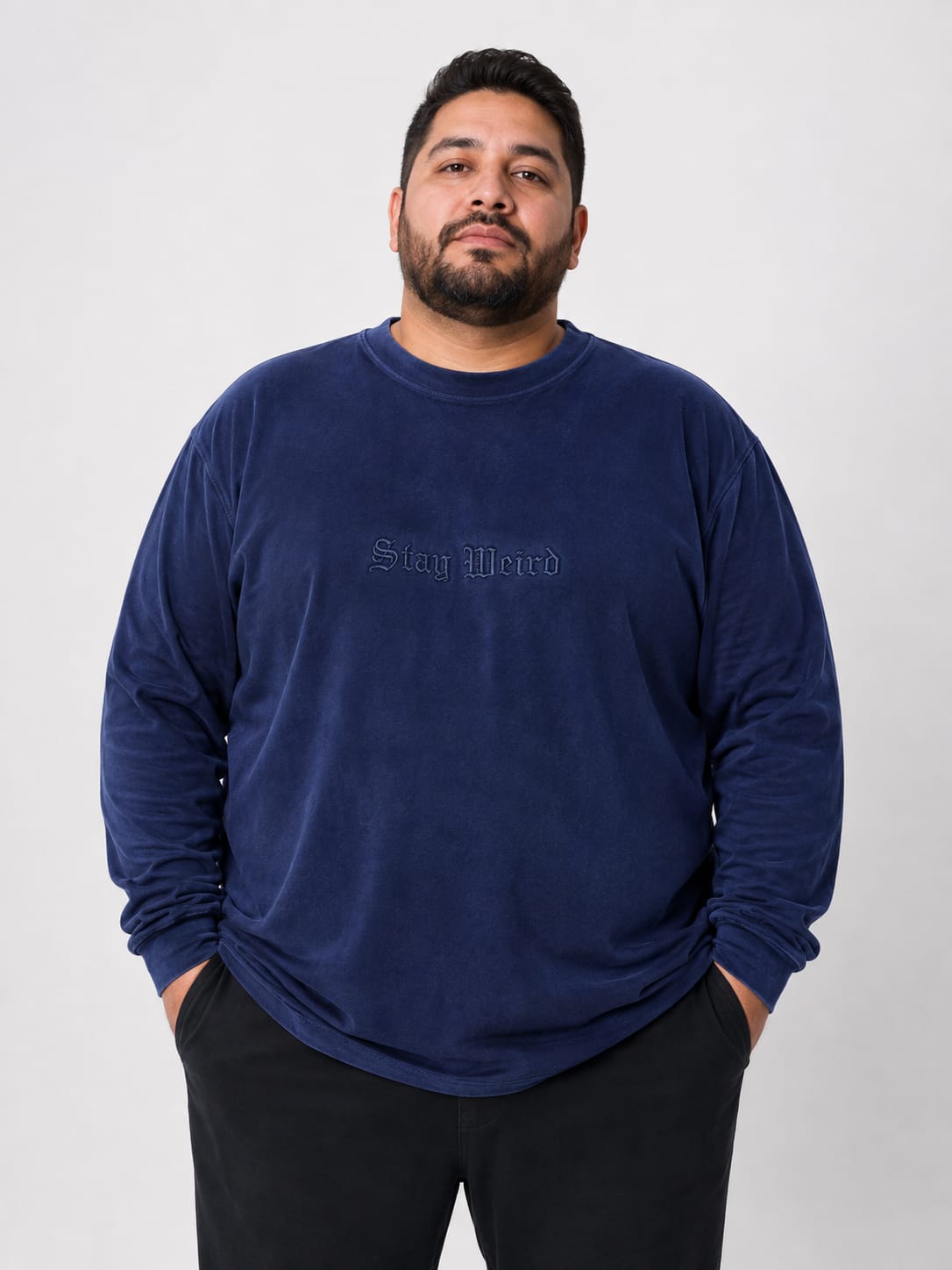 Playera Manga Larga Oversize “Stay Weird” para Hombre | Tallas Grandes Dubrovnik
