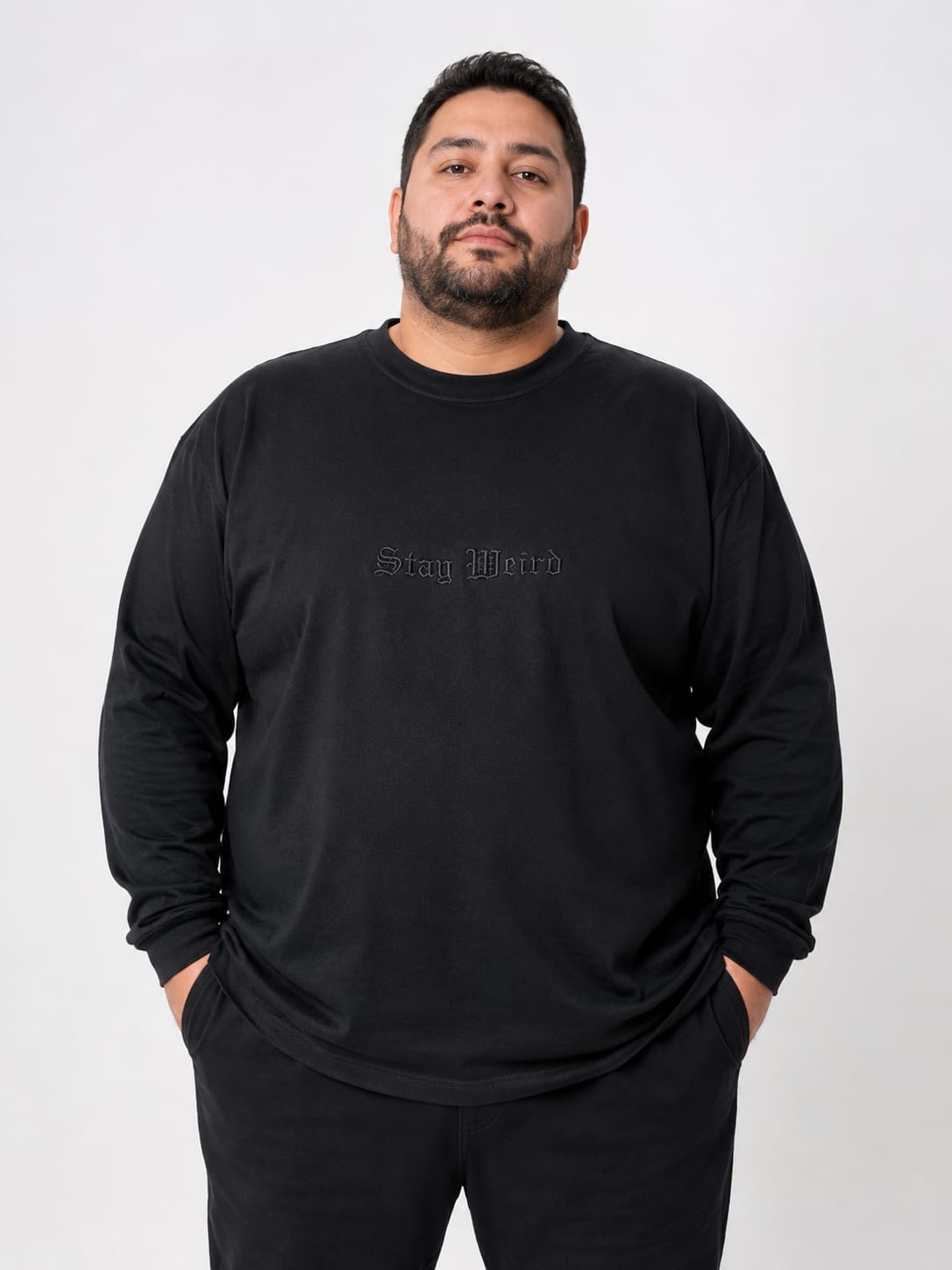 Playera Manga Larga Oversize “Stay Weird” para Hombre | Tallas Grandes Dubrovnik