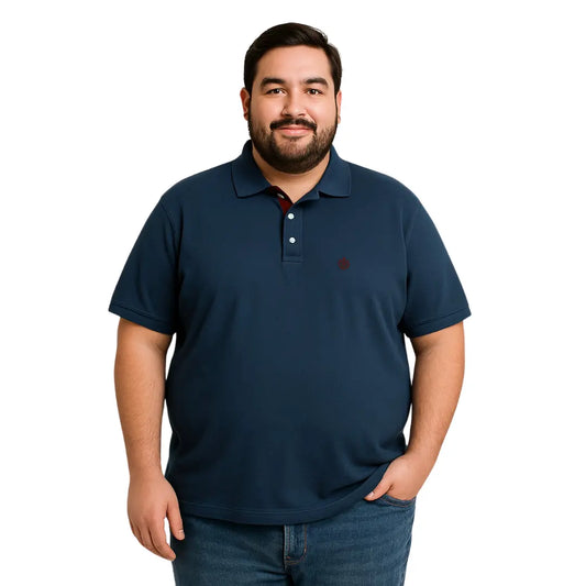 Polo clásico para hombre en color azul marino con detalle de cuello interno granate, corte moderno para tallas extras S a 5XL, marca Dubrovnik